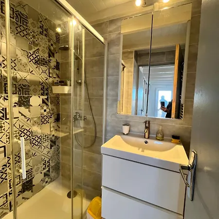 ヴィラ 50m De La Plage, Adorable Maison Climatisee 2 5 Couchages Parking Privatif Lrvm52 ポルティラーニュ