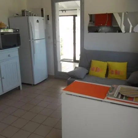 50m De La Plage, Adorable Maison Climatisee 2 5 Couchages Parking Privatif Lrvm52